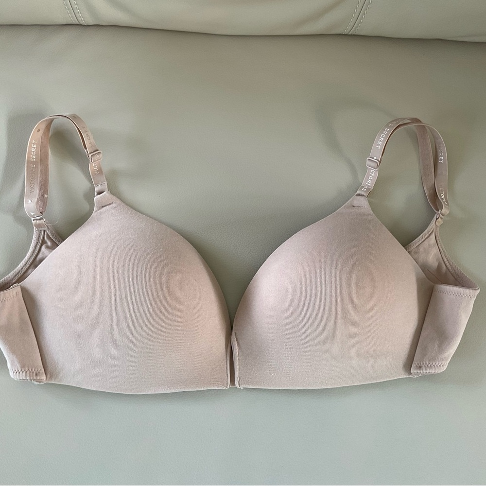 Victoria’s Secret Wireless Bra, Size 36 D